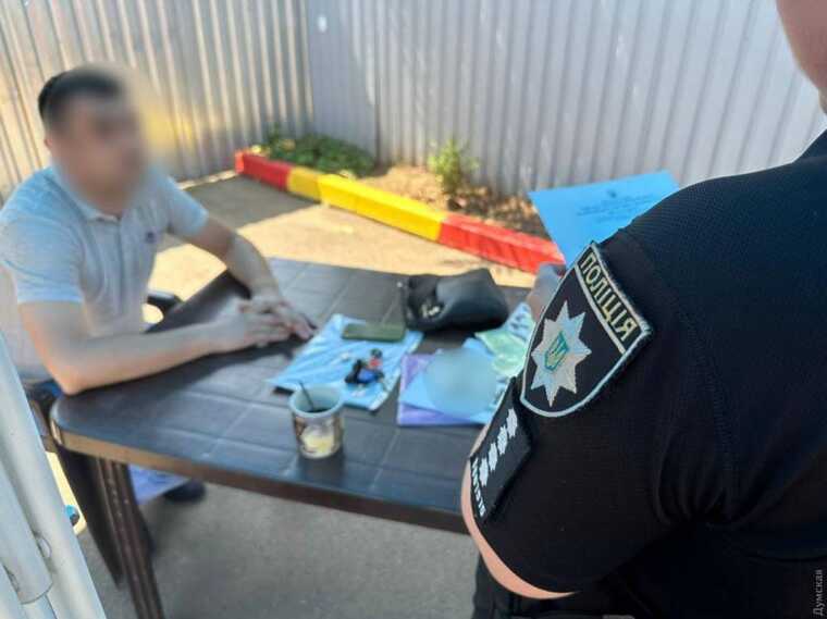 В Одесі посадовець Держпродспоживслужби шантажував підприємця