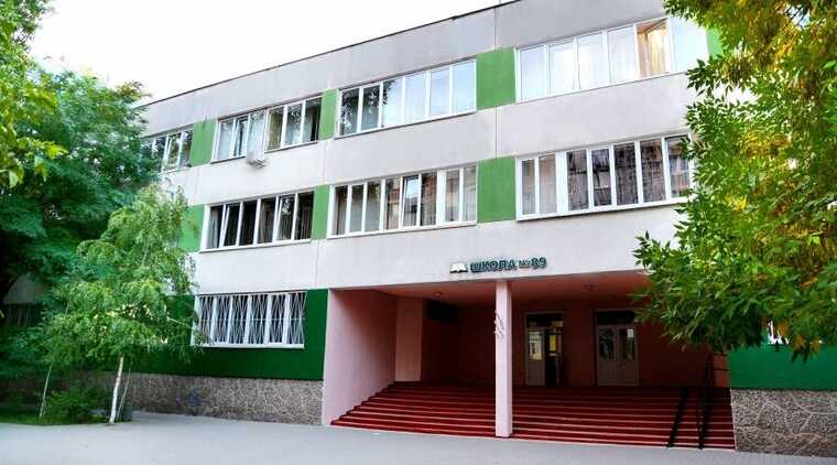 В Одесі посадовці міськради вкрали кошти при ремонті шкільного укриття