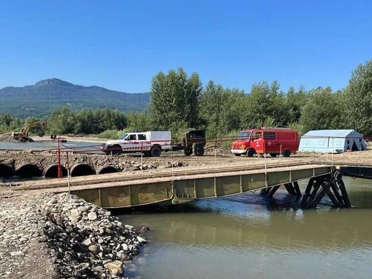 На Закарпатті відновили рух через річку Тересва, де напередодні обрушився міст