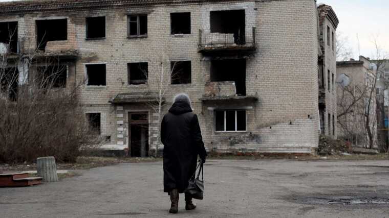 Окупанти у Запорізькій області підкуповують пенсіонерів для заміни паспортів, - Генштаб