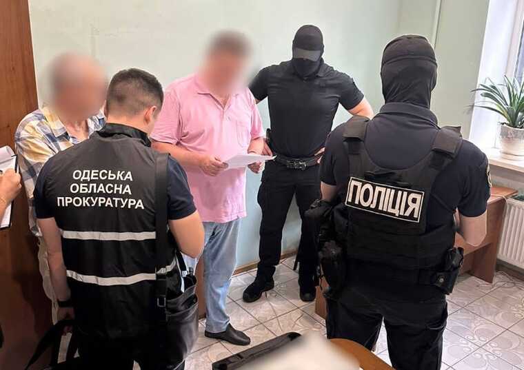 В Одесі на хабарі затримали працівника коледжу