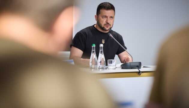 Зеленський: Пріоритет держави та кожної громади – це оборона
