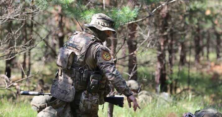 Военные Беларуси начали совместные занятия с инструкторами ЧВК "Вагнер"