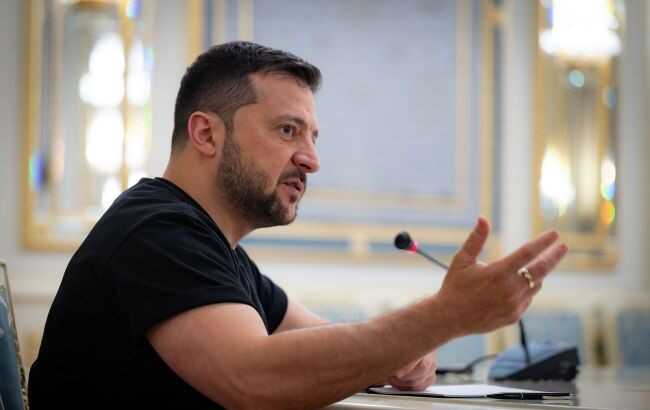 Путін - неадекватний, а його оточення заробляє на блокуванні "зернової угоди", - Зеленський