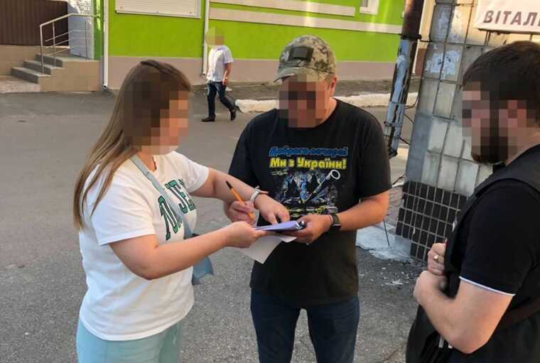 У Києві екскомунальника підозрюють у збитках на озеленені Контрактової площі