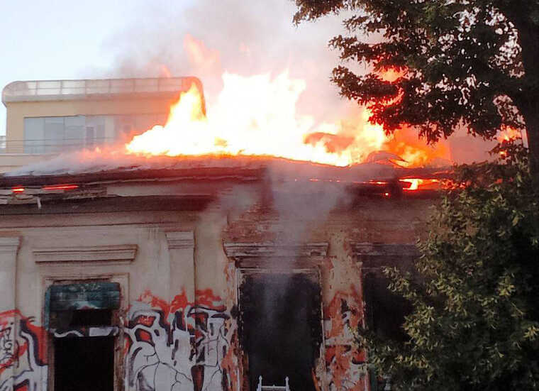 У Киеві пожежа в Американській бібліотеці Національного університету "Києво-Могилянської академії"