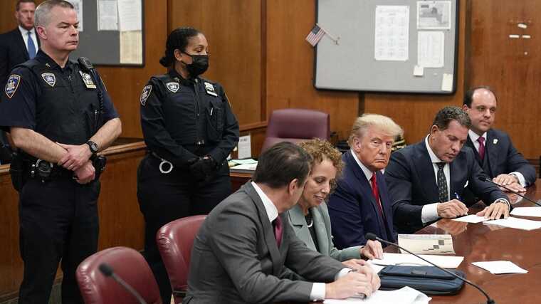 Суд обрав запобіжний захід для Трампа