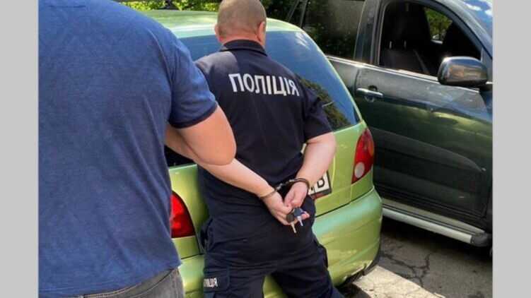 З’явилися подробиці про київського поліцейського, який зґвалтував десятирічну дівчинку