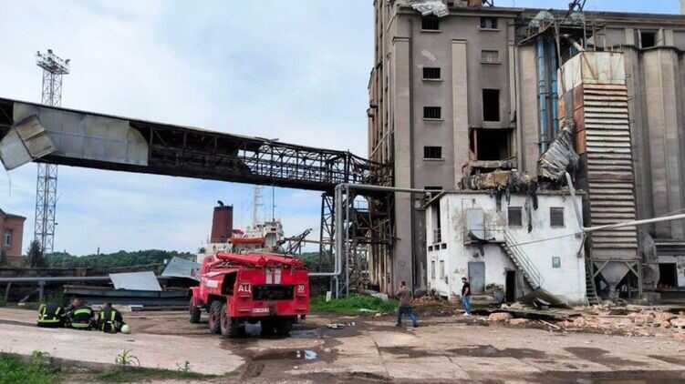 Німеччина та Нідерланди пообіцяли відновити після війни українські порти, що постраждали від обстрілів