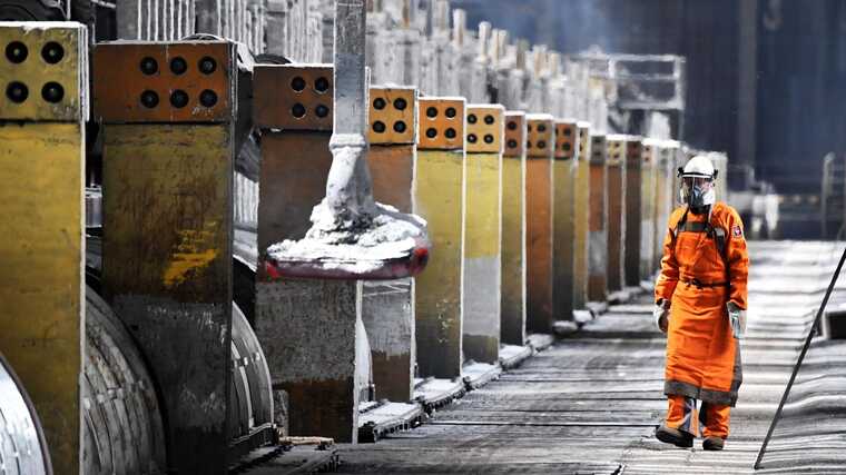 Україна продає РФ титанову сировину для виробництва літаків та ракет, — ЗМІ