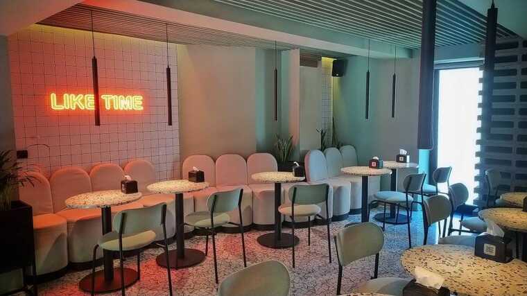 В Ужгороді посадовець військкомату опікувався роботою кав’ярні