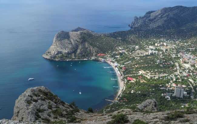 В окупованому Криму вночі пролунали вибухи: росіяни заявили про атаку дронів