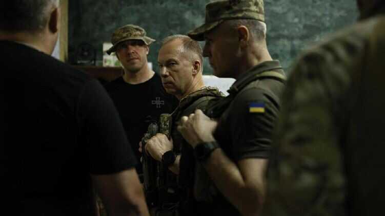 Сирський приїхав на Куп’янський напрямок та провів наради з командирами