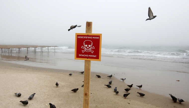 Мінна небезпека на Одеському узбережжі не зникла, лише посилилася, – ОК "Південь"