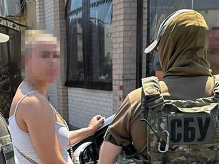 СБУ затримала прихильницю «русского мира», яка організувала канал для виїзду ухилянтів за кордон