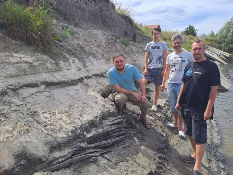 На Київщині знайшли унікальний артефакт, який вимило водою річки Десна