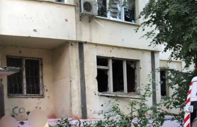 Оккупанты ударили по жилым кварталам Херсона, три человека ранены, двое - тяжелые