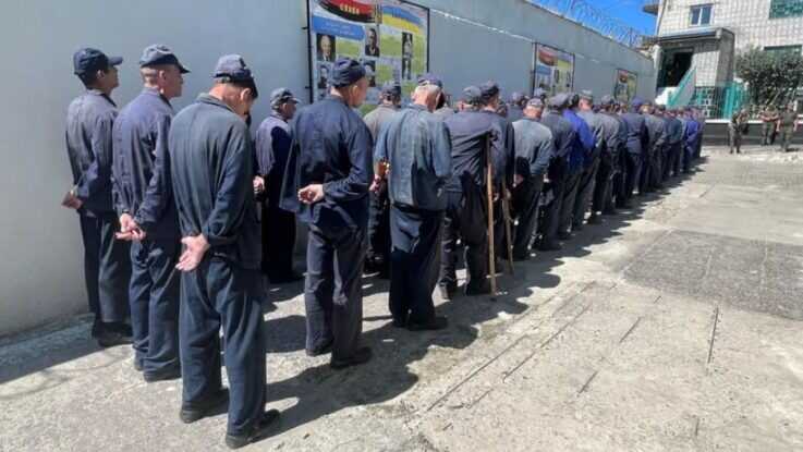 Краще колонія: полонені росіяни відмовляються повертатися додому, — ЗМІ