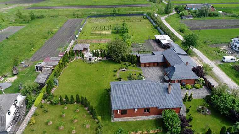 Як волинський митник Хурсяк безкарно мародерить під час війни