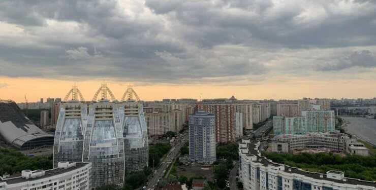 В Подмосковье пожаловались на установку "секретного" объекта на крыше ЖК