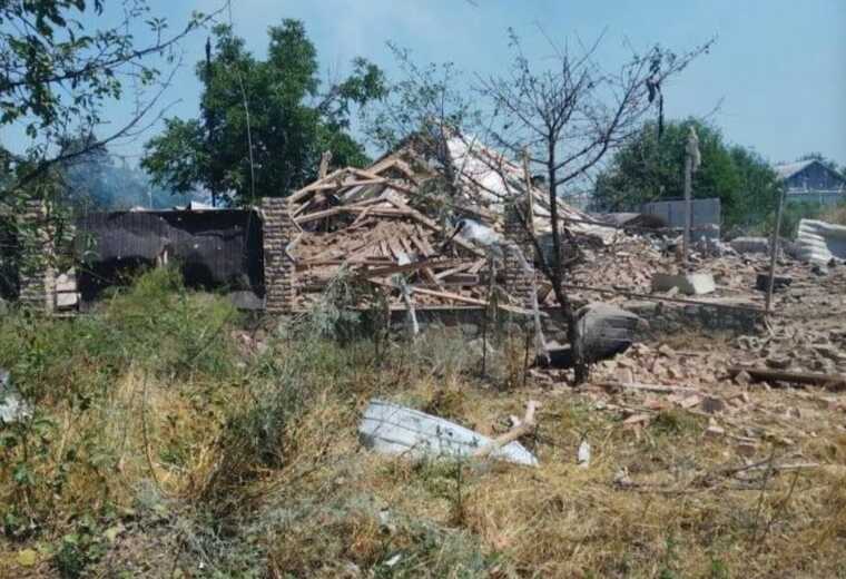 В результате обстрела Гуляйполя пострадали супруги: женщина погибла, мужчина ранен