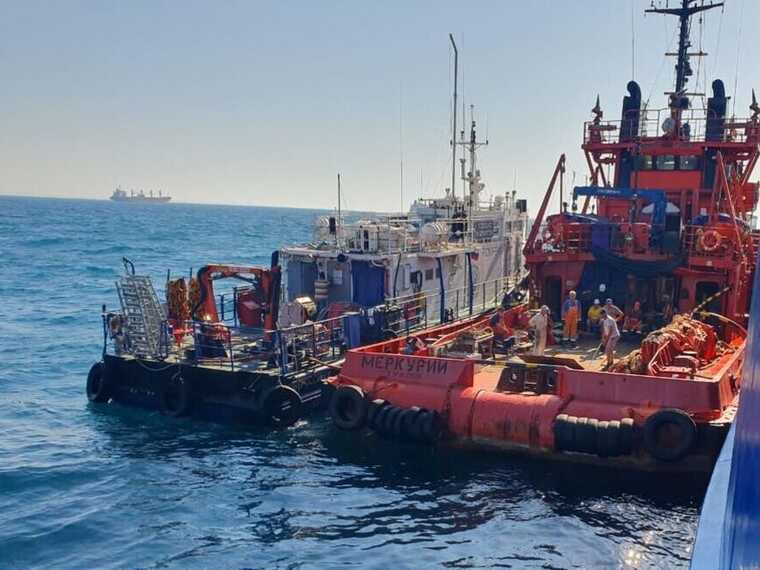 У Мережі показали відео нібито з пошкодженим морським дроном російським танкером SIG