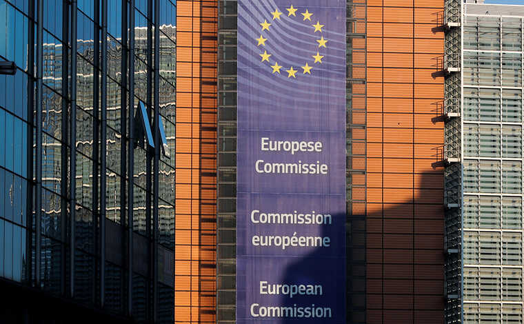 Заступник голови Єврокомісії йде з посади для участі у виборах у Нідерландах