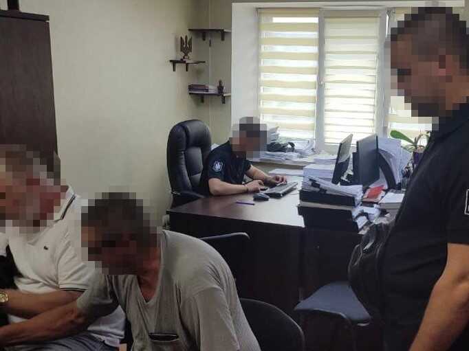 На Харківщині правоохоронець крав добрива зі складу фермера