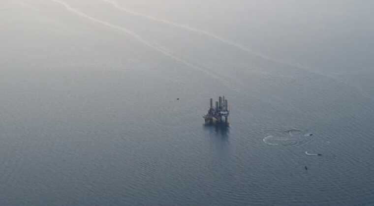 Підрозділ ГУР показав, як катер відпрацював по російському літаку біля Зміїного