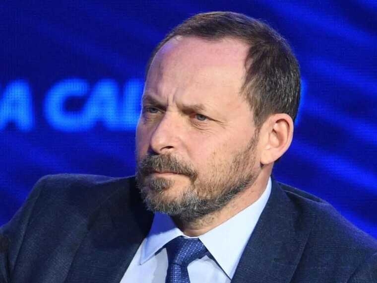 Російський мільярдер попросив Євросоюз зняти з нього санкції – Financial Times