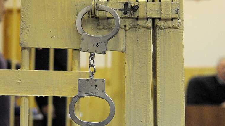 В Днепре будут судить мужчину, изнасиловавшего 7-летнюю девочку и ее 8-летнюю подругу