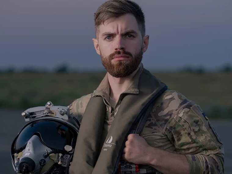 У Києві почалося прощання з льотчиком "Джусом", який загинув в авіакатастрофі на Житомирщині