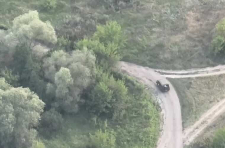 Українські воїни показали відео про "взаємовиручку по-російськи"