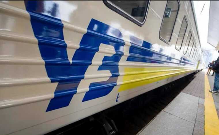 У Житомирській області відновили проїзд ушкодженою обстрілом ділянкою залізниці