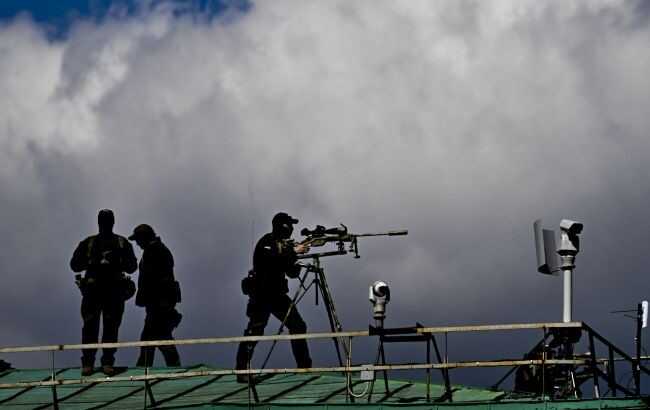 В окупованій Алушті повідомляють про вибухи та стрілянину