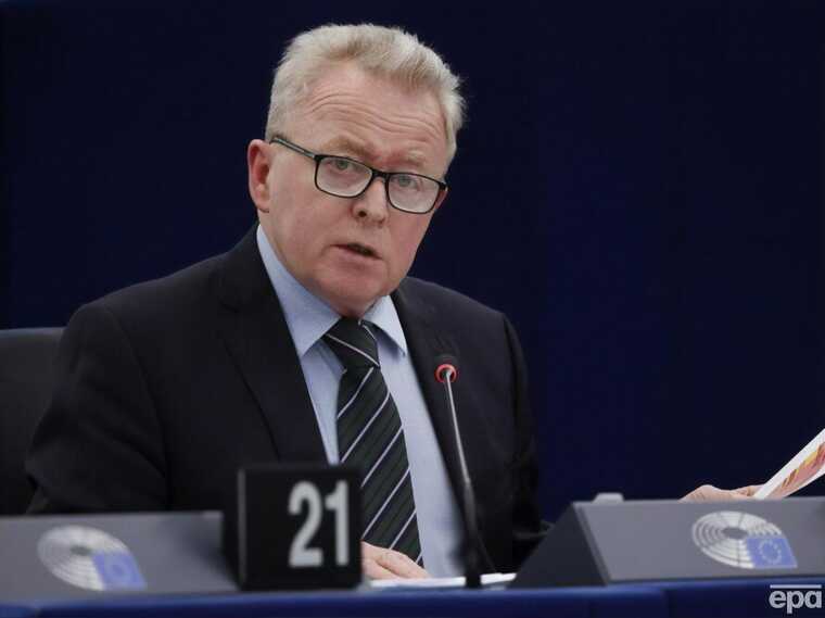 Єврокомісар виступає за продовження заборони на постачання зерна з України після 15 вересня