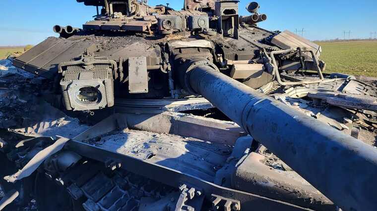 ВСУ дроном за 500 долларов испепелили российский танк Т-90