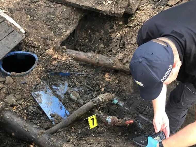 Завдали збитків на пів мільйона: мешканці Полтавщини та Чернігівщини крали нафту з трубопроводу