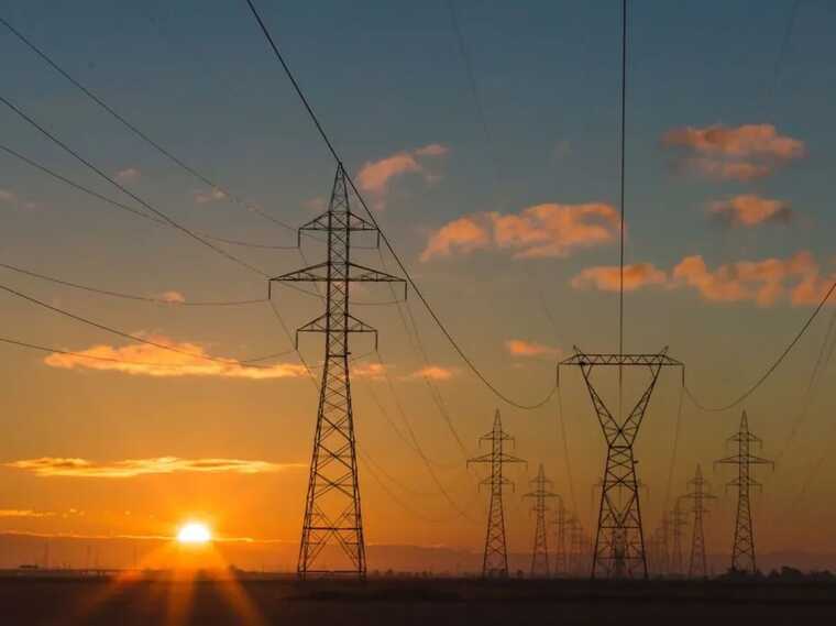 В Україні через обстріл РФ без електроенергії залишилася частина жителів семи областей