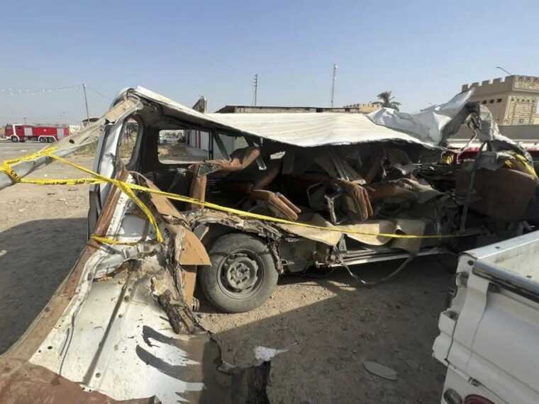 В Ираке автобус с паломниками попал в ДТП: 18 человек погибли