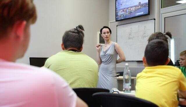 У Києві знову повідомили про "замінування" шкіл та коледжів