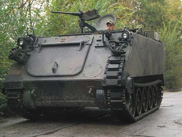 Бійці ЗСУ наїхали на протитанкову міну біля Бахмута – БТР М113 врятував військових