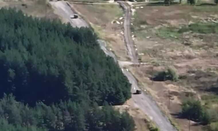 Прикордонники дронами знищили два російські "буханці" на полі бою