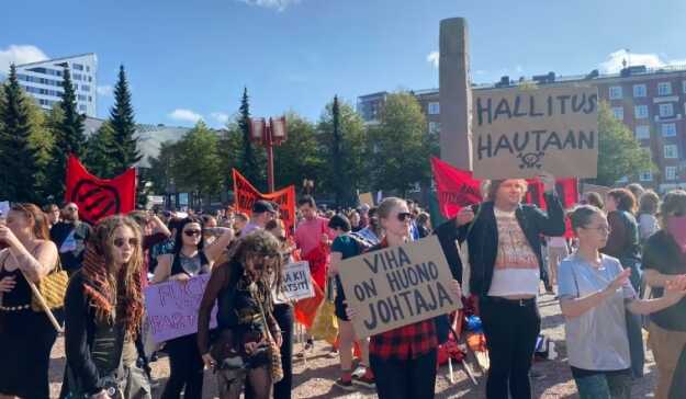 По всей Финляндии прошли акции протеста против правительства