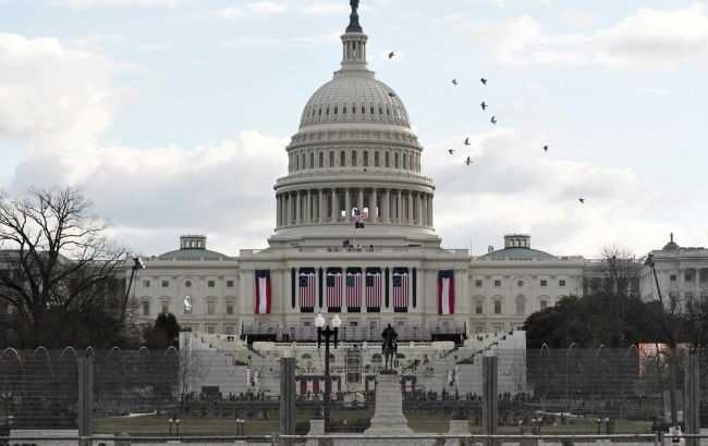 Это выглядит агрессивной местью, – США о запрете на iPhone для китайских чиновников