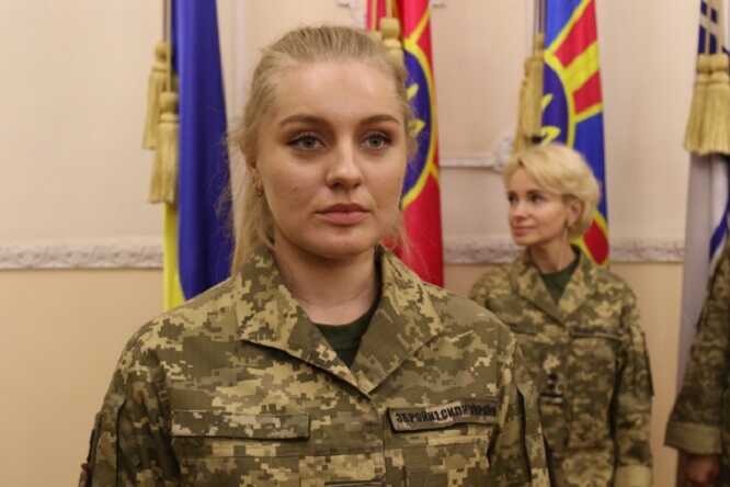 Тил ЗСУ замовив у Міноборони 50 тис. жіночих польових костюмів
