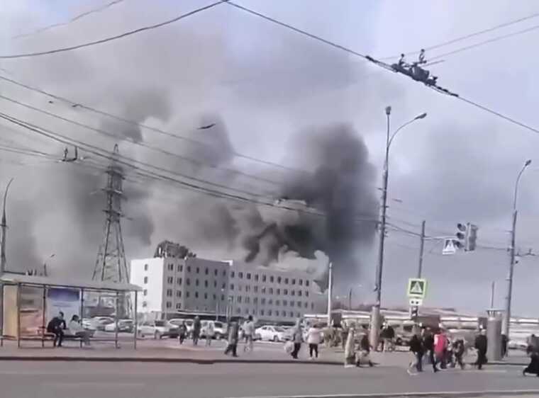 У Самарі спалахнула потужна пожежа на заводі