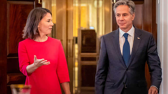 Блінкен та Бербок пояснили, у чому складність передачі Україні ракет ATACMS і Taurus