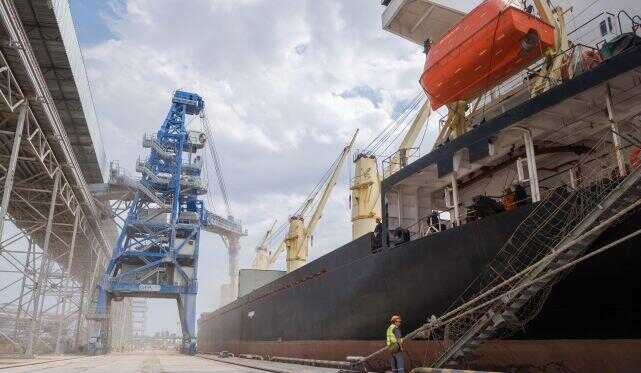 Окупанти 118 разів ударили по українських портах після виходу із "зернової угоди"