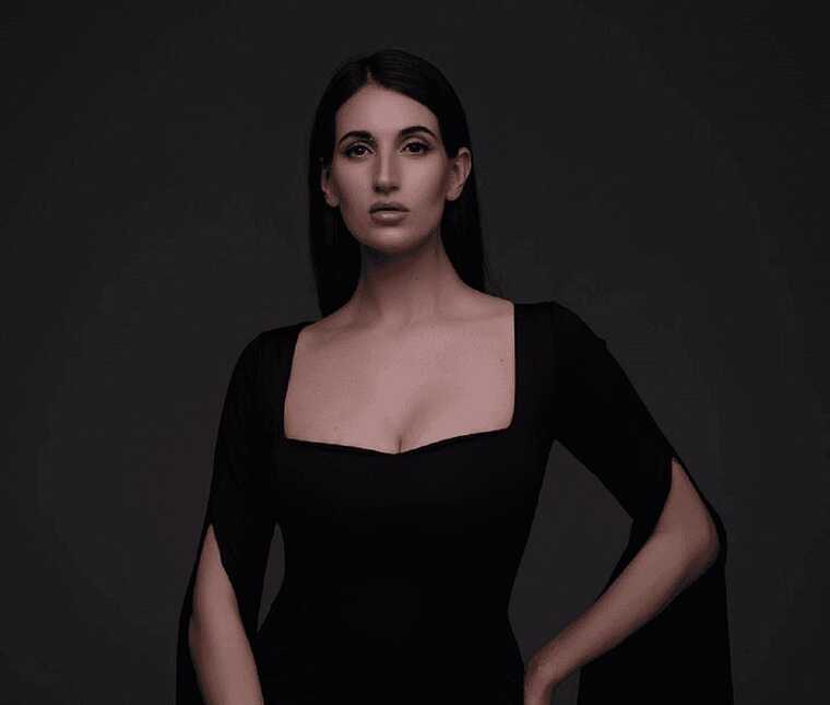 Снайперка Емеральд натякнула, що чоловік хоче відібрати у неї дочку